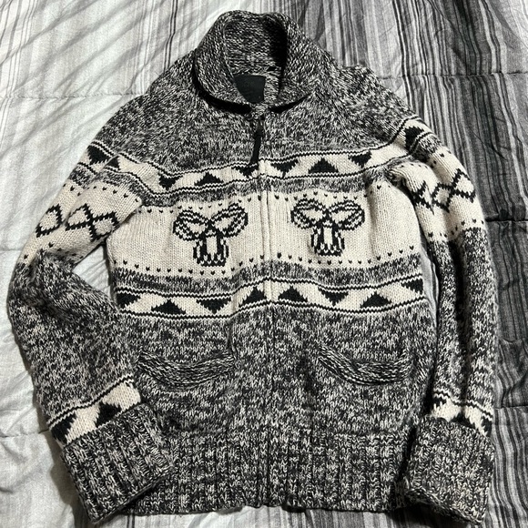 TNA Sweaters - TNA wool sweater! Size XL